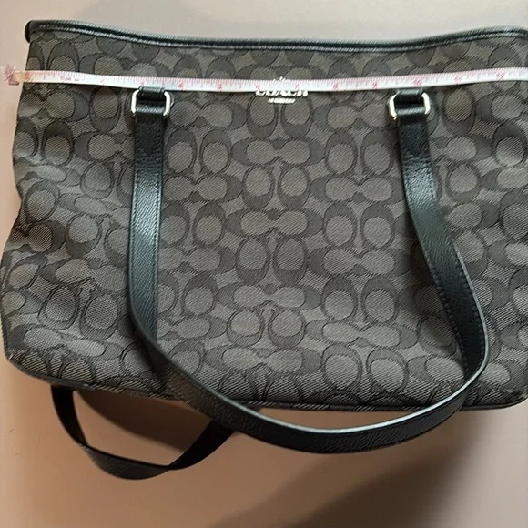Coach grey Signature Tote - Picture 9 of 10